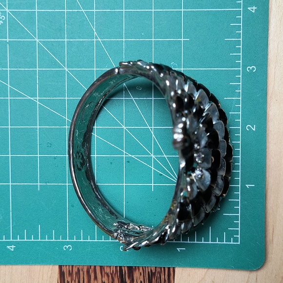 Inged Bracelet Fashion Rhinestone Enamel Black & Grey Metallic - Picture 12 of 16